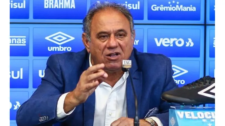 Foto: Reprodução/Twitter - Denis em coletiva no Grêmio.