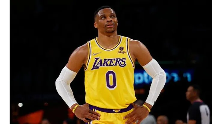 Westbrook continua cotado para ser trocado dos Lakers