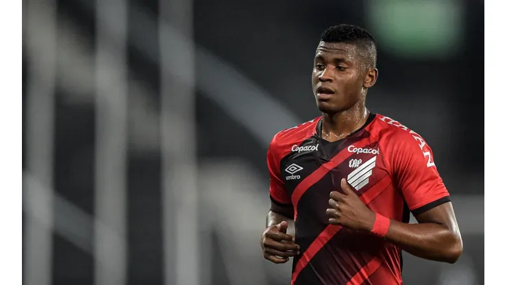 Thiago Ribeiro/AGIF/ Orejuela, Matheus Felipe e +9; Felipão deve colocar equipe mista em campo contra o Flamengo.