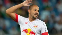 Gil Gomes/AGIF. O atacante de 34 anos fechou negócio com o Bahia neste fim de semana