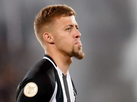 Sem Lucas Fernandes, Luís Castro define substituto no Botafogo diante do Atlético-GO