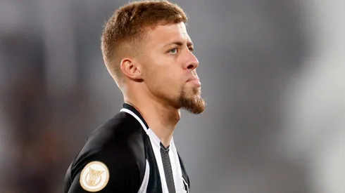 Foto: Vitor Silva/Botafogo - Lucas Fernandes desfalca Botafogo contra o Atlético-GO por suspensão automática