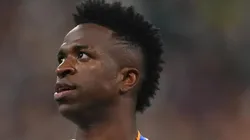 Foto: Shaun Botterill/Getty Images - Denílson brincou com Edenilson em erro de pênalti e até Vinícius Júnior entrou na "jogada"