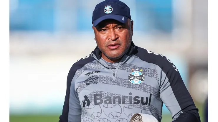 Foto: Lucas Uebel/Grêmio/Divulgação - Roger Machado: técnico não está garantido no Grêmio para 2023
