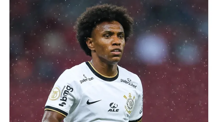 Foto: Pedro H. Tesch/AGIF - Willian deixou o Corinthians após eliminação para o Flamengo.