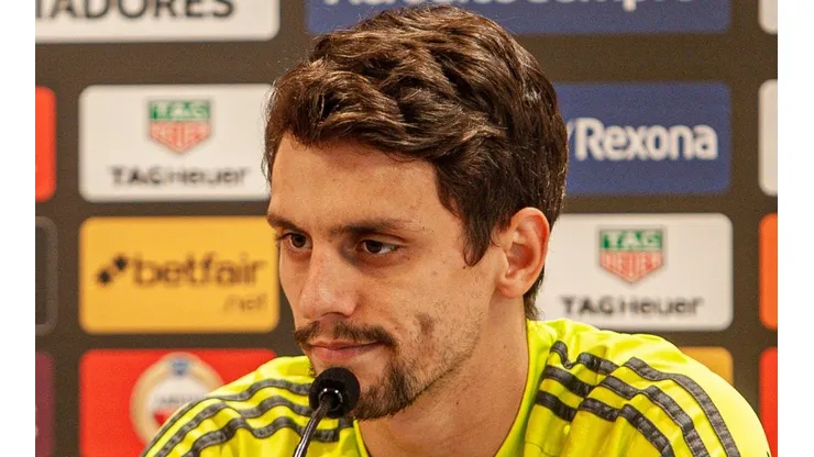 Braz expõe bastidores e revela sobre permanência de Rodrigo Caio no Fla