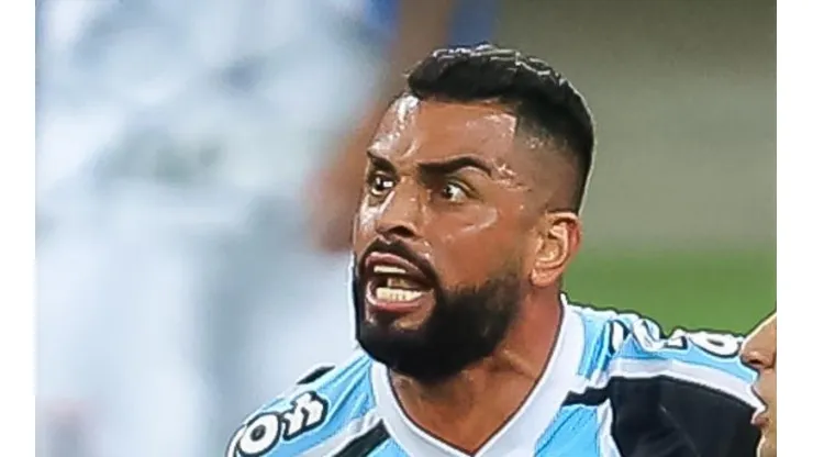 Foto: Pedro H. Tesch/AGIF | Maicon faz revelações bombásticas sobre o Grêmio