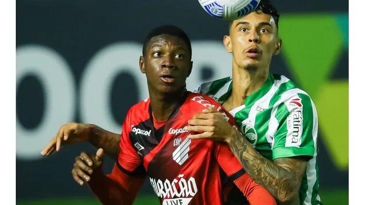 Foto: Pedro H. Tesch/AGIF - Babi só jogou nove partidas em 2022 e será emprestado pelo Athletico