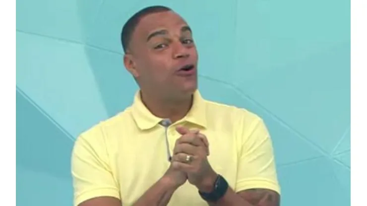 “Quer saber? Eu vou mudar”; Denilson surpreende em palpite e crava placar