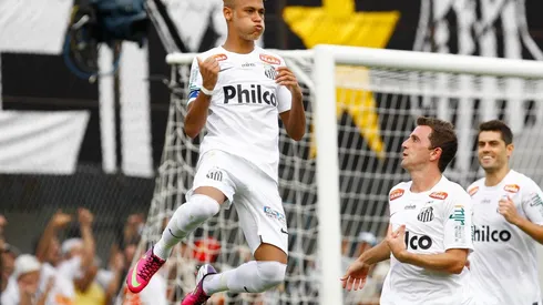 Agif/Ricardo Saibun - Neymar chamou a atenção na Libertadores de 2011