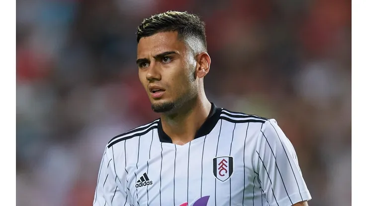 Foto: Fran Santiago/Getty Images | Situação de Andreas Pereira no Fulham é exposta em reestreia na Premier League