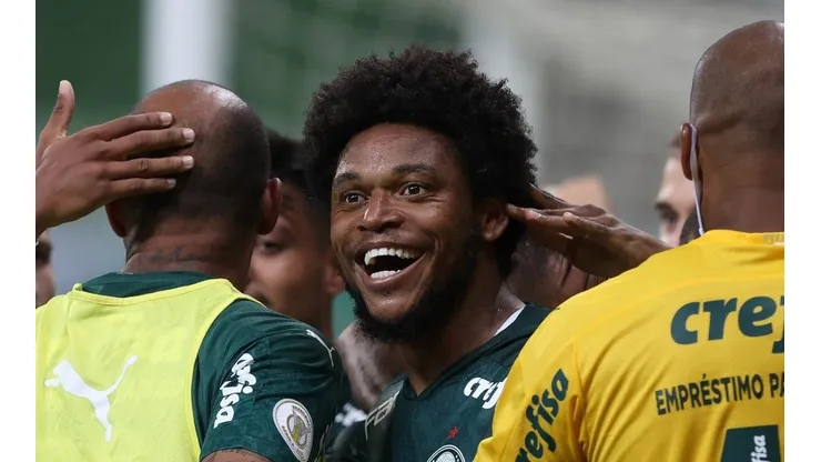 Foto: Cesar Greco - Luiz Adriano provocou torcedores do Palmeiras e fez alusão ao título mundial pelo Inter em 2006