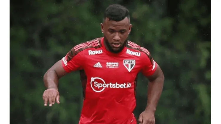 Foto: Reprodução Instagram/ "O enigma do DM"; Após volta de Luan aos treinos, torcida do São Paulo questiona sobre recuperação de meia.