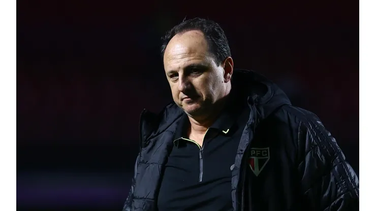 Marcello Zambrana/AGIF/ "Alguns times fizeram sondagens"; titular de Rogério Ceni confirma interesses de clubes europeus.