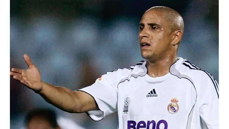 (Photo by Denis Doyle/Getty Images) - Roberto Carlos era o lateral do Real Madrid na época.