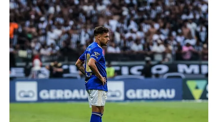 Sem esconder o jogo, Pezzolano revela por qual motivo Daniel Jr. não tem uma sequência de jogos