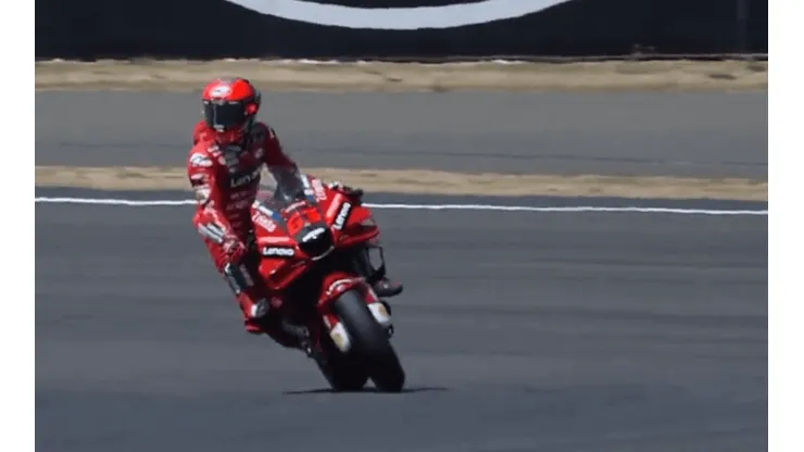 Bagnaia comemorando a vitória em Silverstone