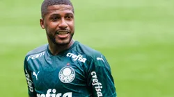 Foto: Marcello Zambrana/AGIF - Ex-Palmeiras, Emerson Santos sofreu grave lesão em treino do Atlético-GO nesta 6ª