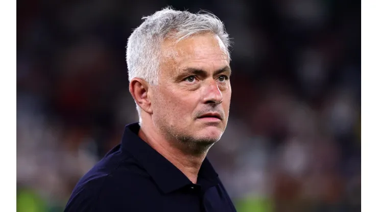 Mourinho faz Roma “arrancar” Cria do Ninho e Fla se prepara para embolsar R$ 7 milhões