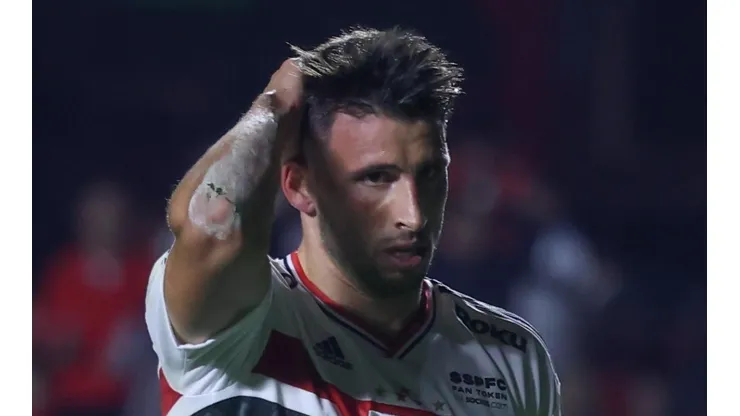 Foto: Marcello Zambrana/AGIF | Calleri errou pênalti que poderia ter dado mais vantagem ao SPFC