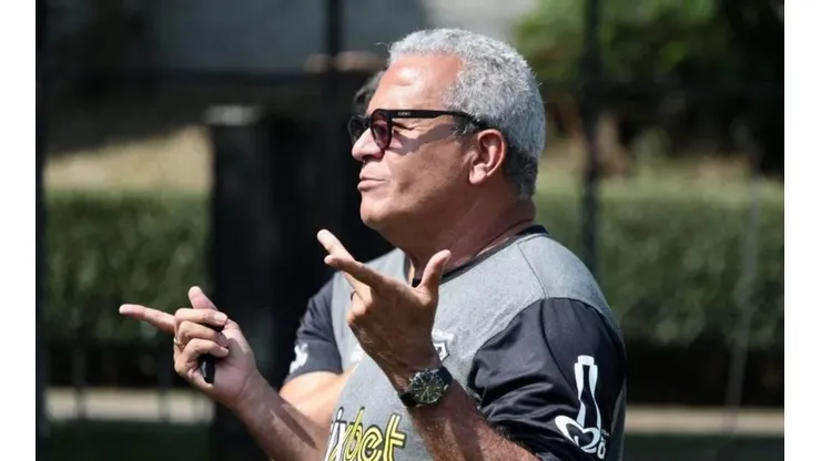 Diego Almeida/ PontePress/ "Não aceito a torcida do Vasco ser maior que a da Ponte "; Hélio dos Anjos fala sobre duelo contra rival da Série B.