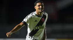 Foto: Thiago Ribeiro/AGIF - Gabriel Dias ganha concorrente na lateral direita do Vasco