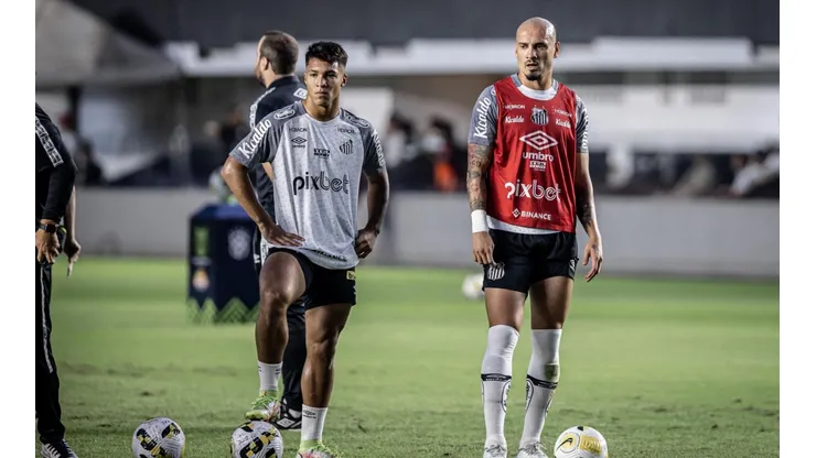 Foto: Raul Baretta/AGIF - Maicon citou as diferenças entre os trabalhos de Lisca e Fabián Bustos