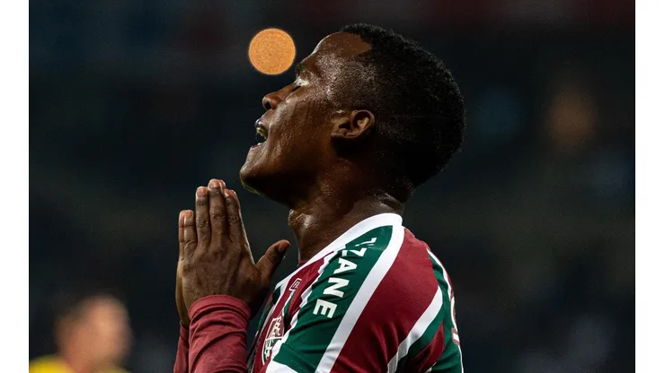 Arias demonstra insatisfação após empate e faz promessa