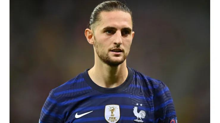 Foto: Justin Setterfield/Getty Images - Adrien Rabiot é pretendido por Klopp no Liverpool junto de promessa do Santos