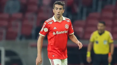 Foto: Pedro H. Tesch/AGIF | De Pena já atuou em 25 partidas e ajudou com dois gols e cinco assistências