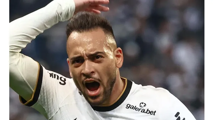 Maycon em ação pelo Corinthians - Foto: Marcello Zambrana/AGIF