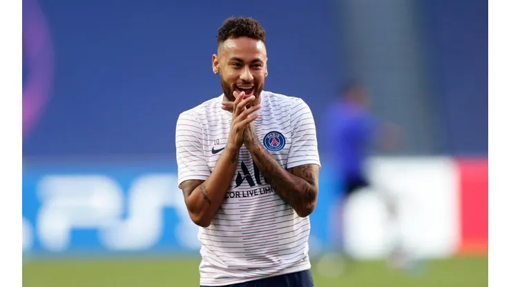Foto: Manu Fernandez/Pool via Getty Images | Neymar marcou dois dos quatro gols do PSG na Supercopa