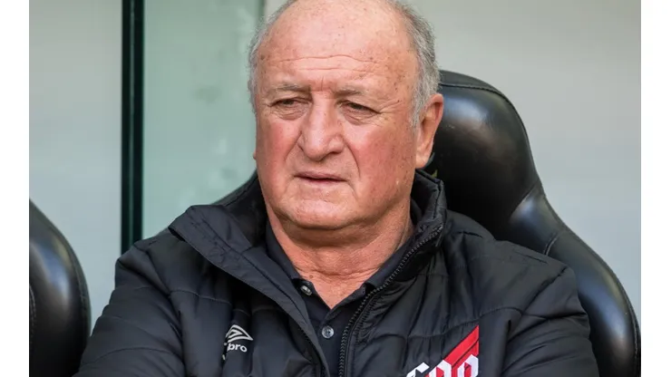 Foto: Robson Mafra/AGIF - Felipão: técnico expôs preocupação com possível lesão no Athletico