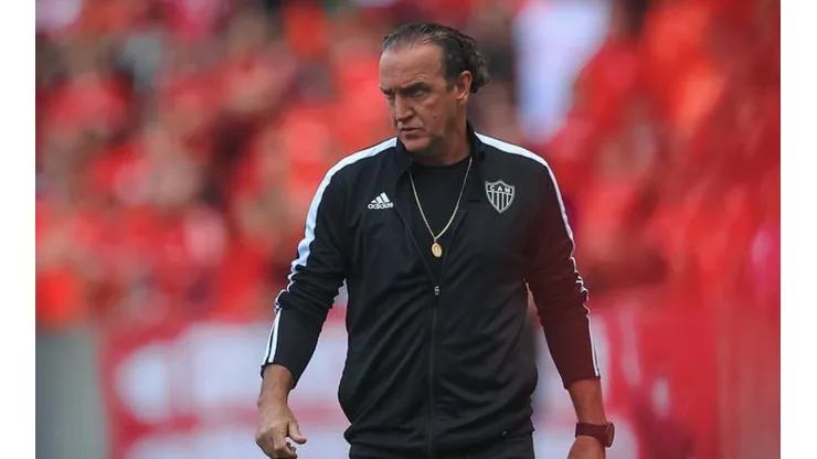 "Responsabilidade de cada um"; Cuca não poupa ninguém em momento do Galo e dá a receita para superar o Palmeiras
