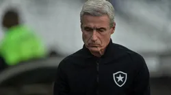 Xodó de Luís Castro foi criticado pela torcida do Botafogo após derrota para o Corinthians