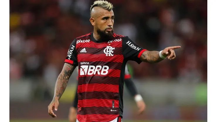 Vidal será uma das novidades do Flamengo para as quartas de final da Libertadores
