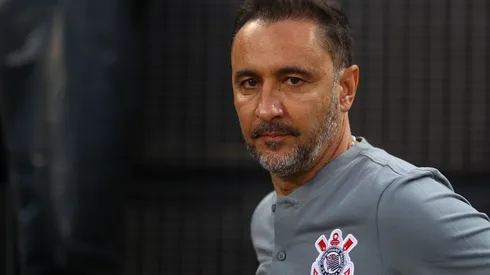 Vítor Pereira abre o jogo sobre situação que ocorreu na semana pelo Corinthians