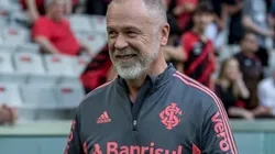 Agif/Robson Mafra - Mano Menezes vê jovem se destacar pelo Internacional