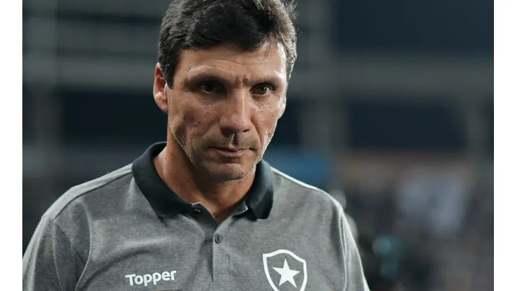 Foto: Thiago Ribeiro/AGIF - Jogador que subiu com Zé Ricardo deve deixar o Botafogo