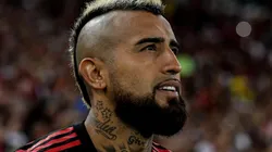 Thiago Ribeiro/AGIF/ "Sonho realizado"; Vidal se rende à torcida do Flamengo após gol no Maracanã.