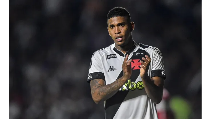 Thiago Ribeiro/AGIF - Raniel, atacante do Vasco.