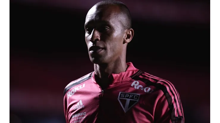 Foto: Ettore Chiereguini/AGIF - Miranda: contrato com o São Paulo acaba no fim de 2022