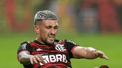 Athletico-PR não fica só na reclamação contra Arrascaeta e toma decisão