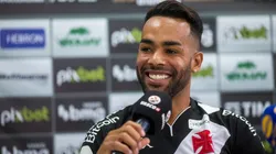 Daniel Ramalho/CRVG - Alex Teixeira pode estrear no Vasco