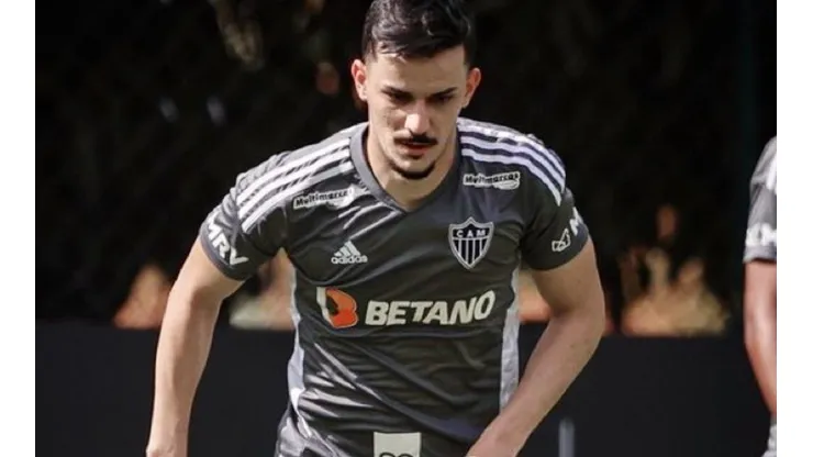 Após Castilho, Ceará mira a chegada de outro meia para o restante do ano