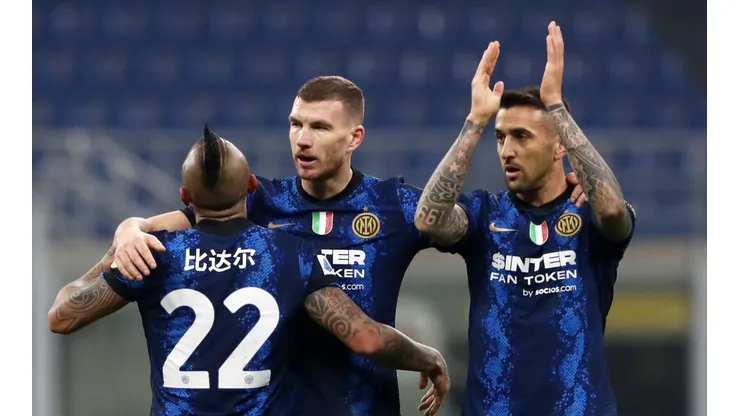 Foto: Marco Luzzani/Getty Images | Vecino e +6 estão na boa para assinar