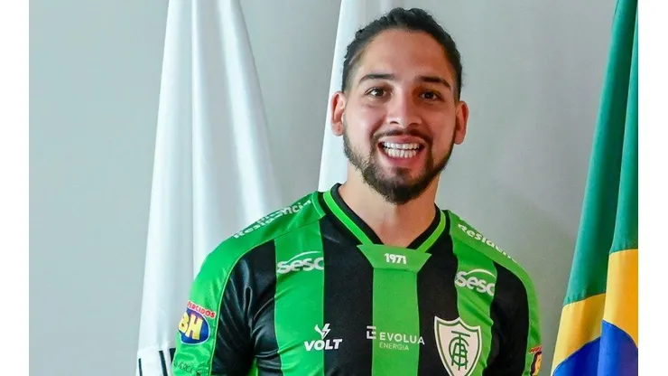 "Falei com o Mancini..."; Benítez revela como fechou contrato com o América 