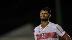 Foto: Thiago Ribeiro/AGIF - Gum é desfalque da equipe do CRB para a partida diante do Vasco