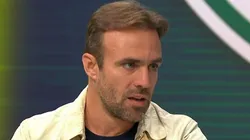 Roger Flores detona dupla do Vasco