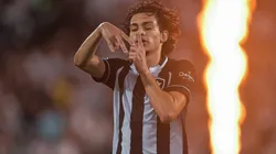 Thiago Ribeiro/AGIF - Matheus Nascimento se aproxima de acordo com o Botafogo